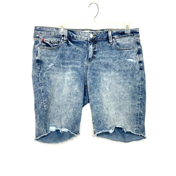 Slink Jeans Frayed Hem Bermuda Jean Shorts 18 - Picture 4 of 12